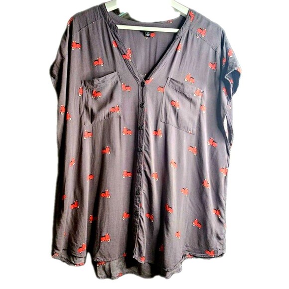 Torrid Vespa Scooter Print Blouse Plus Size 2 Gray Rayon Italian Travel Top